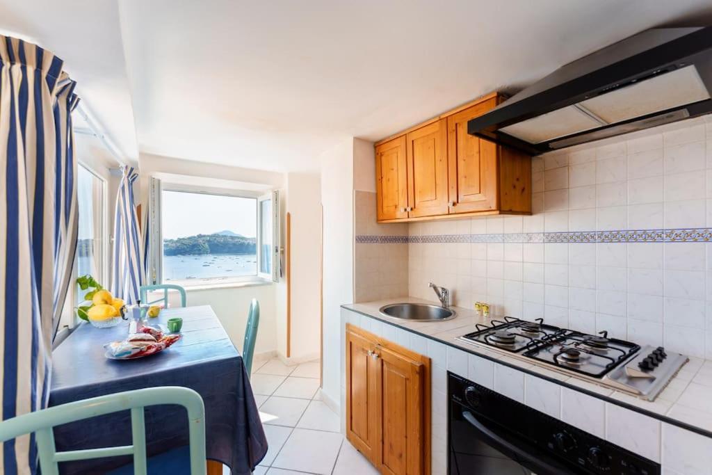Appartement La Casa Di Nina A Corricella à Procida Extérieur photo